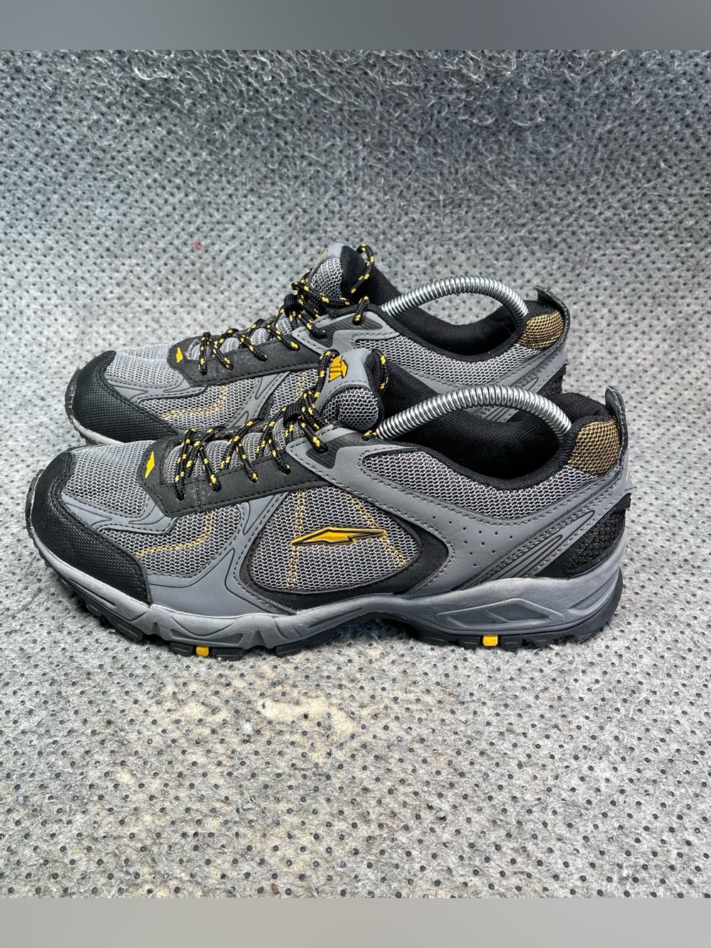 Avia Grey Yellow Hiking Shoes Size 8 Men’s